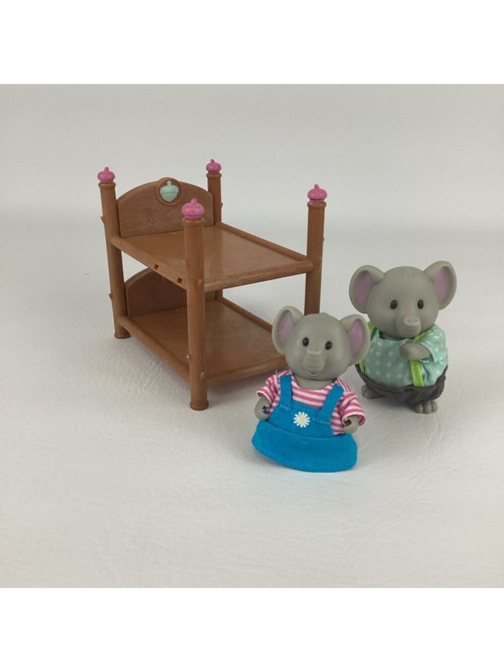 Li'l Woodzeez Oliohant Elephant Family Figures Wendi Eddie Pachyderm Bunk Beds